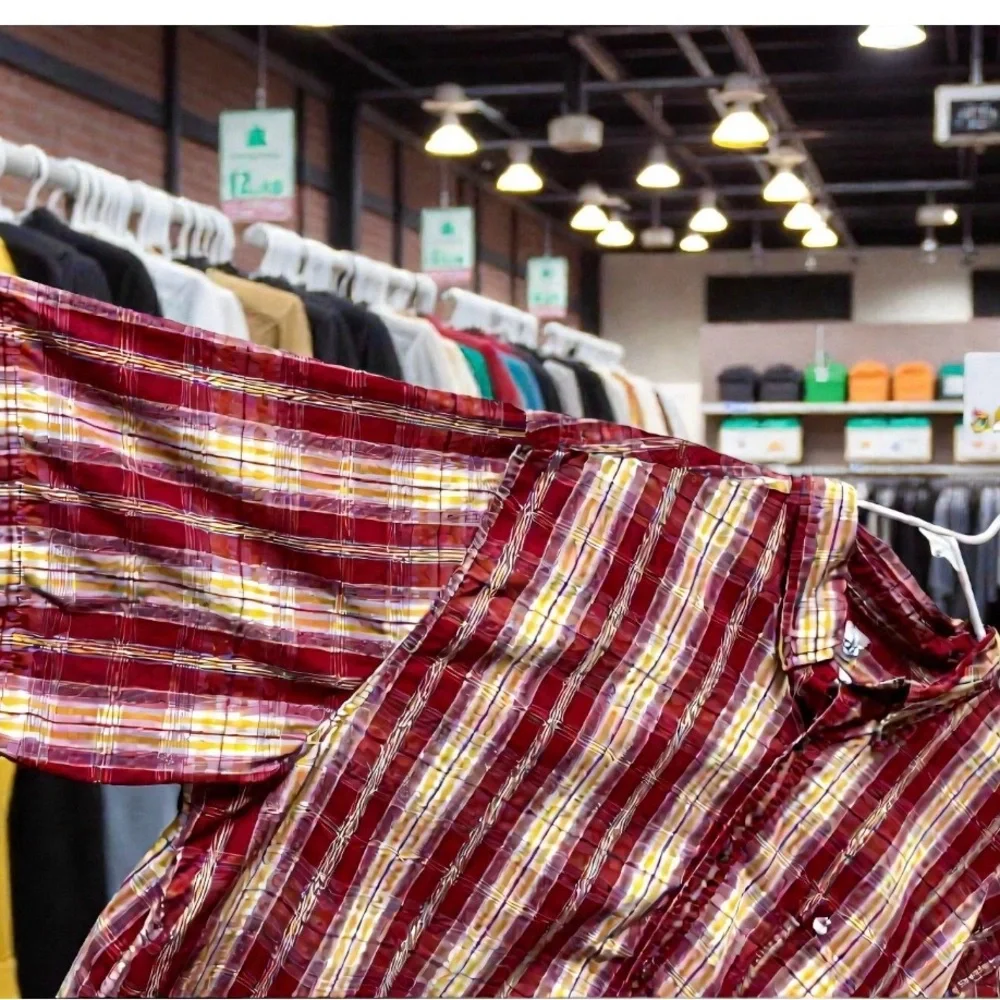 Carhartt Red and Yellow Plaid Casual Shirt - Picture 4 of 4